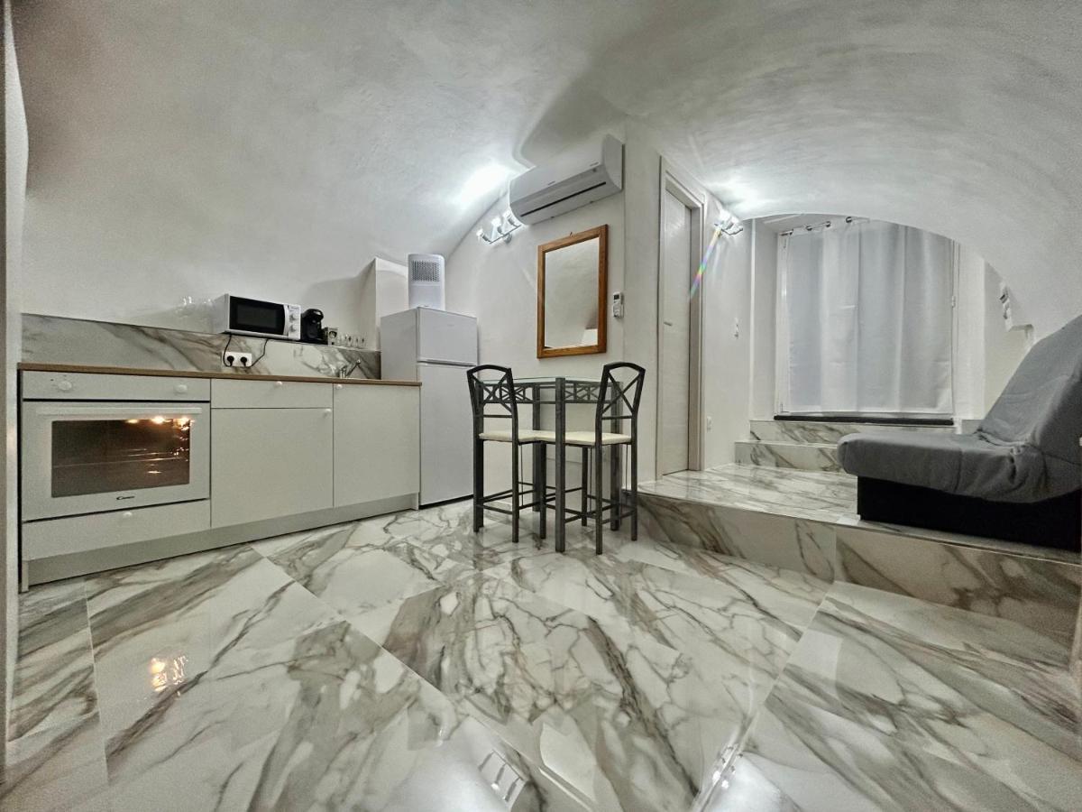 Cave House Apartment Menton Exterior photo