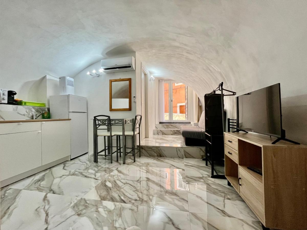 Cave House Apartment Menton Exterior photo